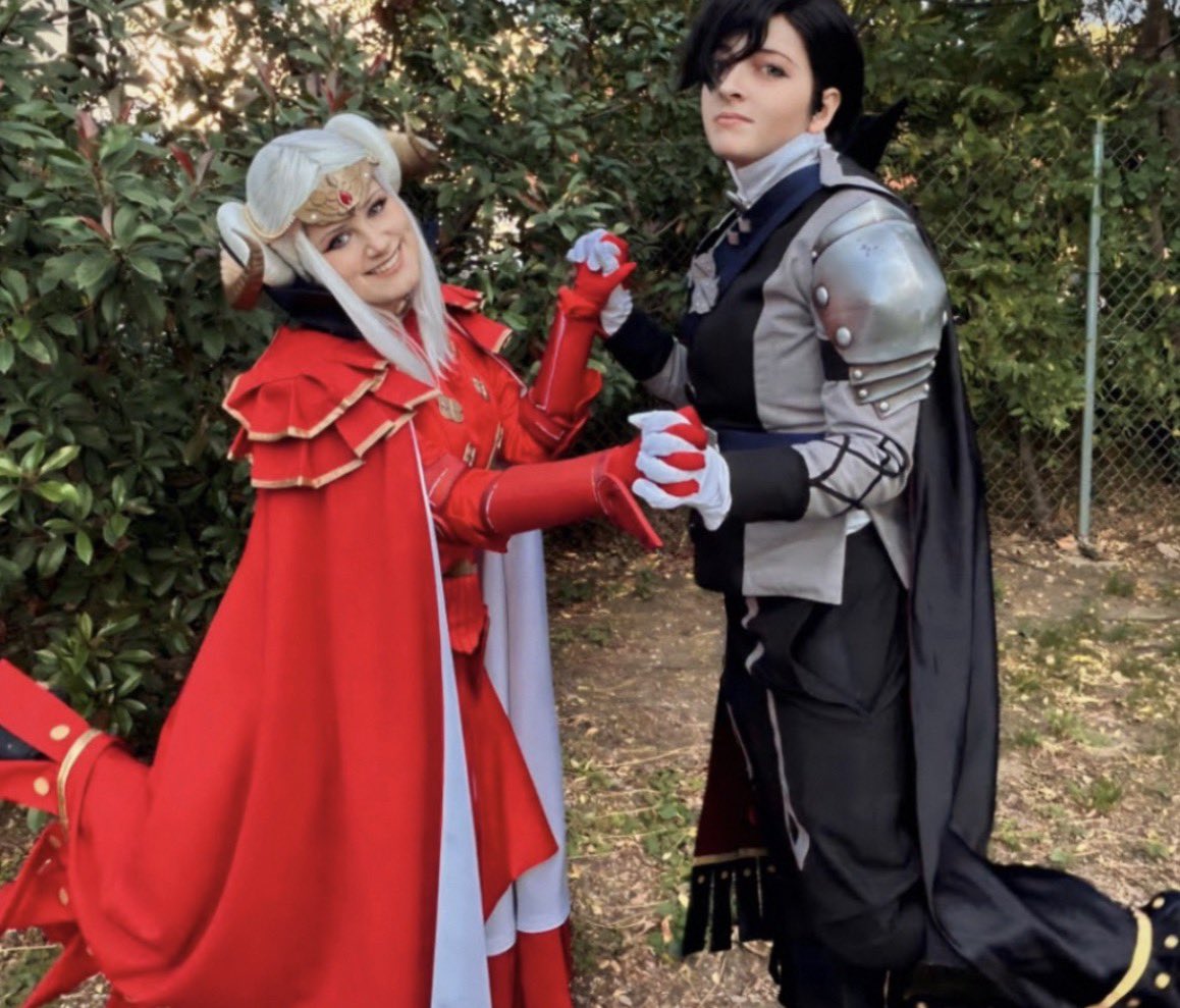 arcthunderrz's tweet photo. It’s our anniversary today so you should all look at our Edelbert cosplays #fe3h #fireemblem #FireEmblemThreeHouses #edelbert https://t.co/LEHozpN5oc