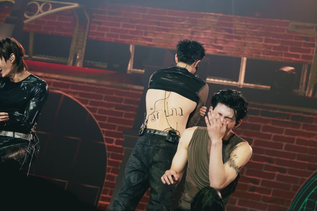 ตำนานรอยสักน้องโฟ้ด555555555555555555555 ปอนด์ภูวินอึ้ง คนในฮอลอึ้ง คนดูสตรีมก็อึ้ง ทำดีๆนะเราเป็นดารา