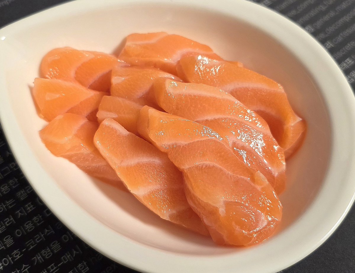 연어먹는곰 tweet media