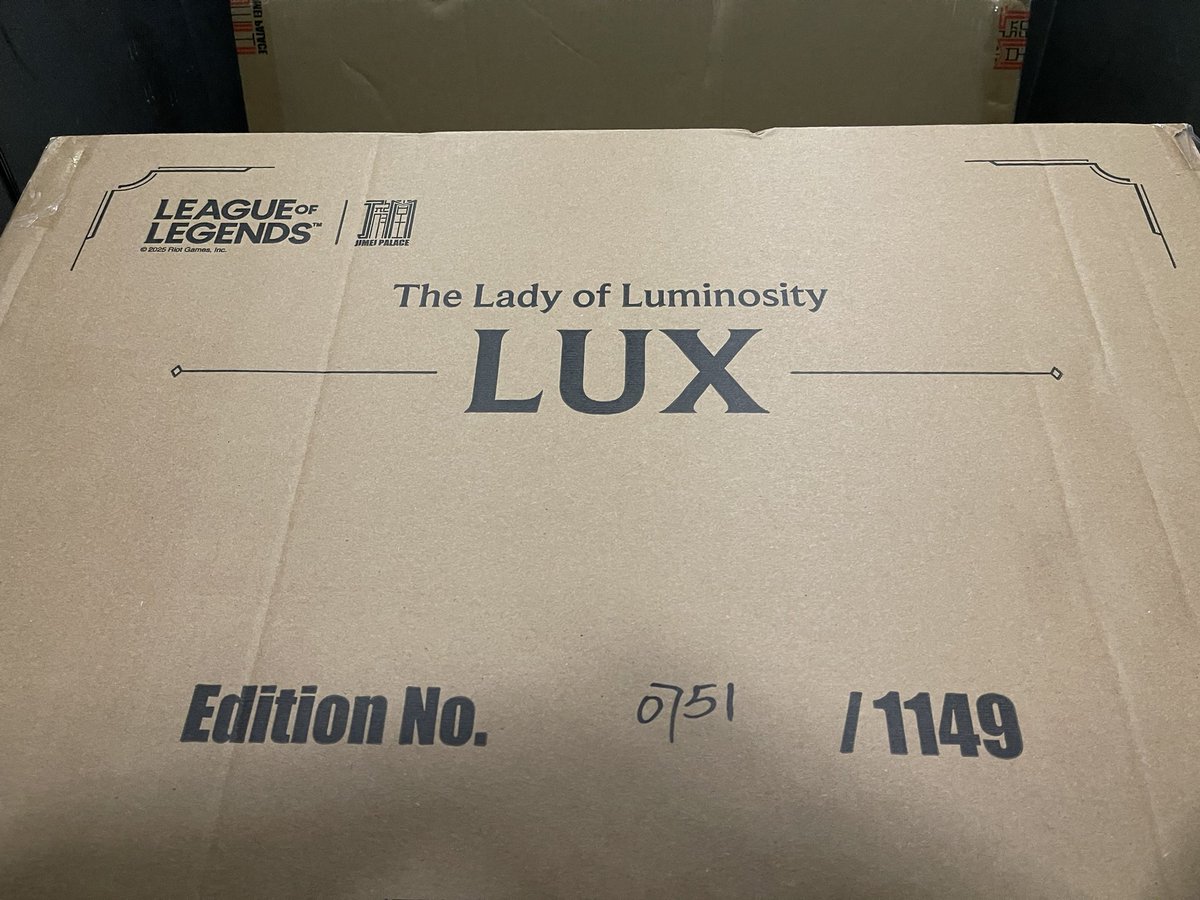 ✨ Daily Lux ✨ tweet media