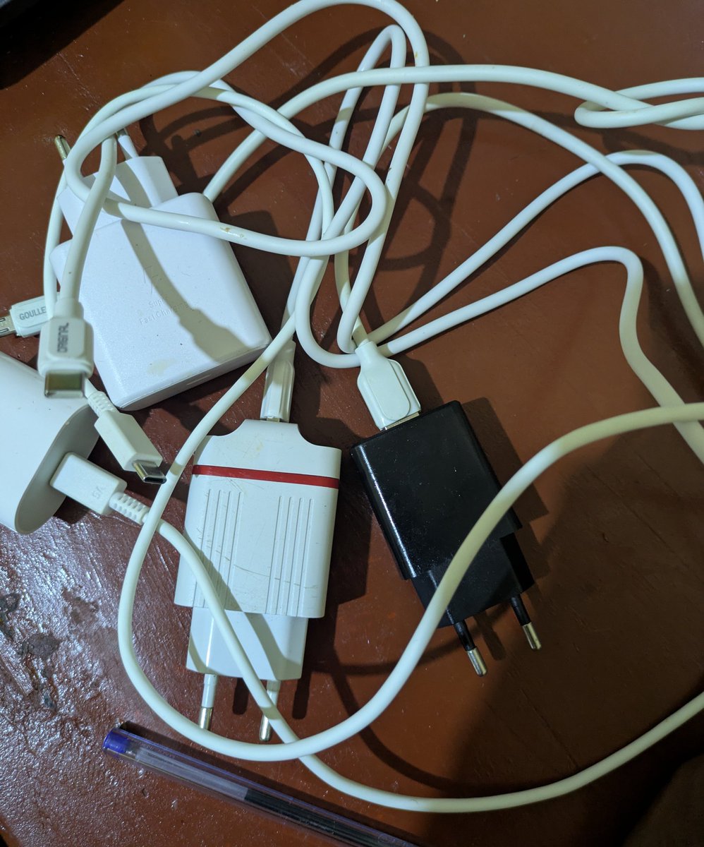 Maxime🇷🇼 tweet media