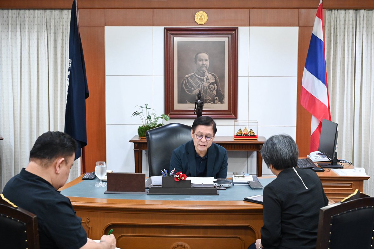 เมื่อ 15 มีนาคม ผมได้หารือทางโทรศัพท์กับนายเซย์เยด อับบาส อะรอกชี รัฐมนตรีว่าการกระทรวงการต่างประเทศอิหร่าน

ผมได้ขอให้ฝ่ายอิหร่านสนับสนุนภารกิจการให้ความช่วยเหลือลูกเรือไทย 3 คนที่ยังติดค้างอยู่บนเรือมยุรีนารี เพื่อให้พวกเขาสามารถเดินทางกลับบ้านได้อย่างปลอดภัยโดยเร็วที่สุด