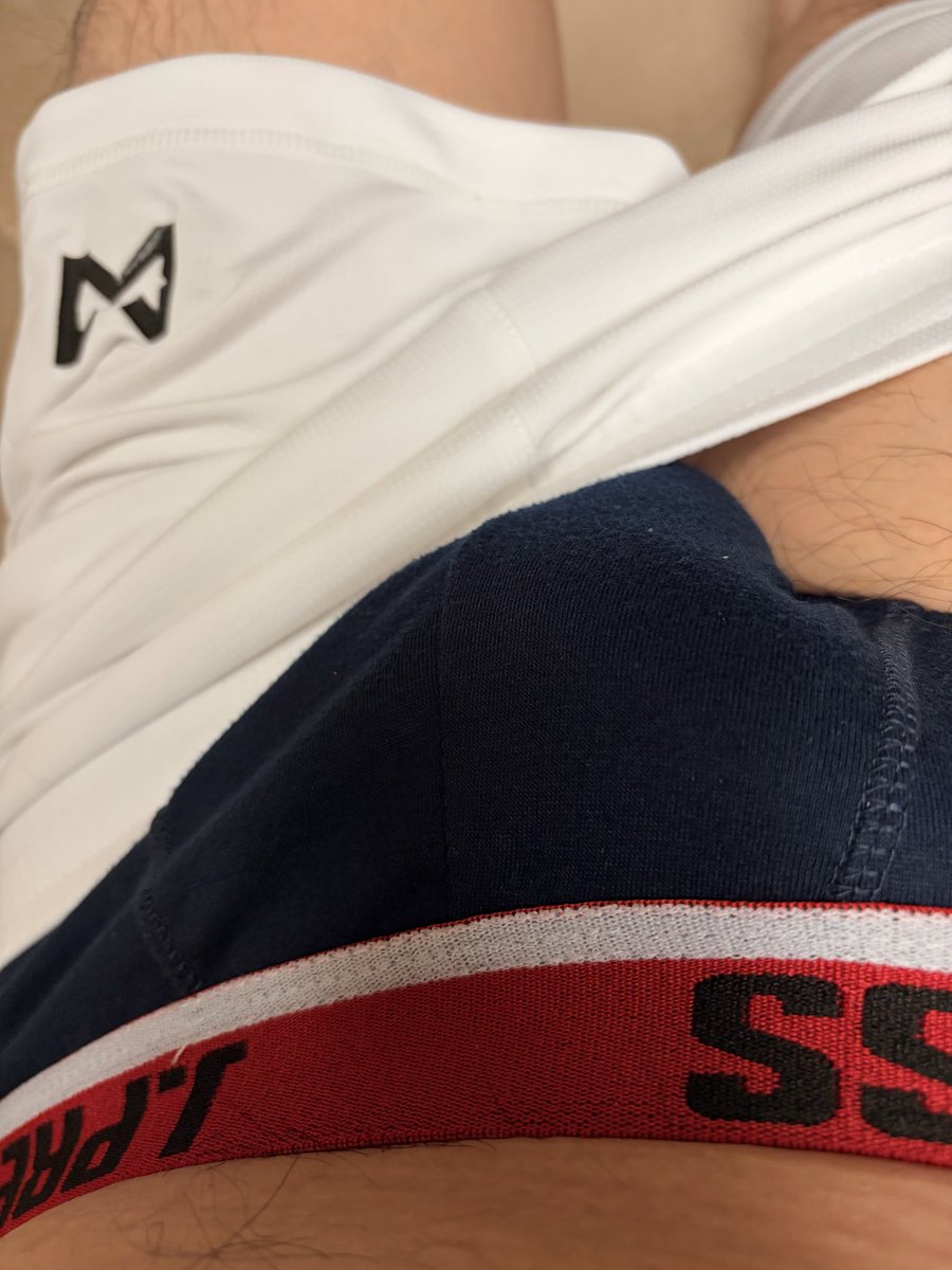 DoctorBi tweet media