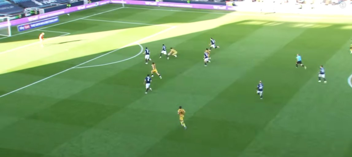 EmperorAugust17's tweet photo. Have you ever seen this given as a red card?! In your entire life at any level of football.. https://t.co/sZgOLXalpA