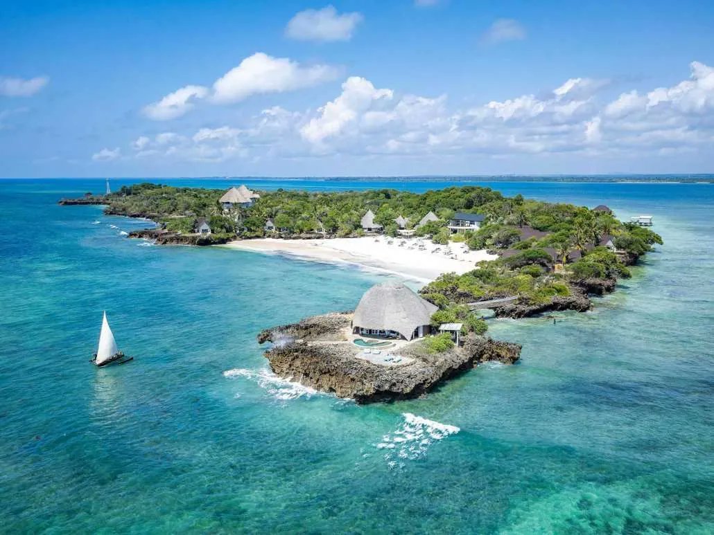 Let’s Discover Travel tweet media