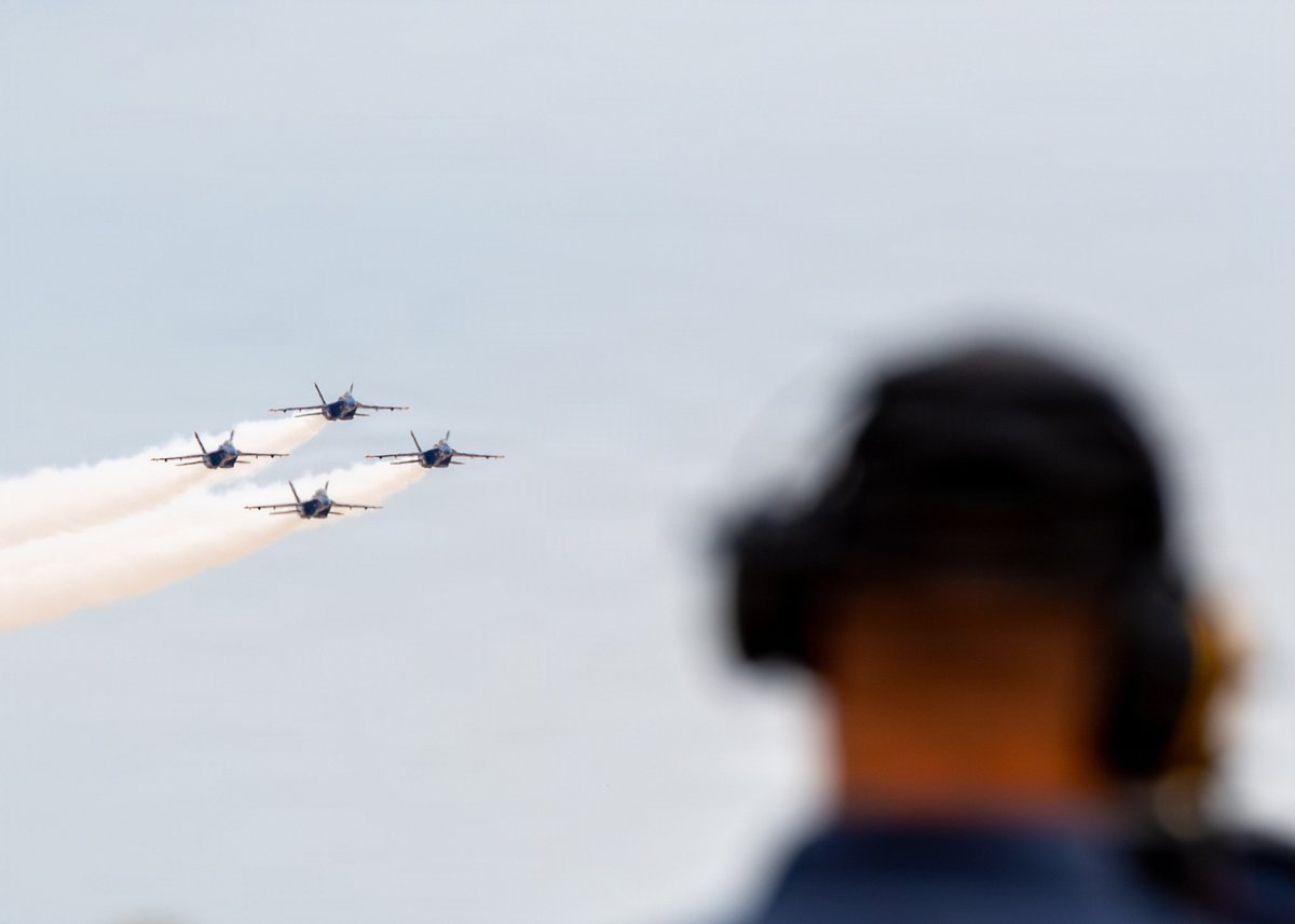 U.S. Navy tweet media