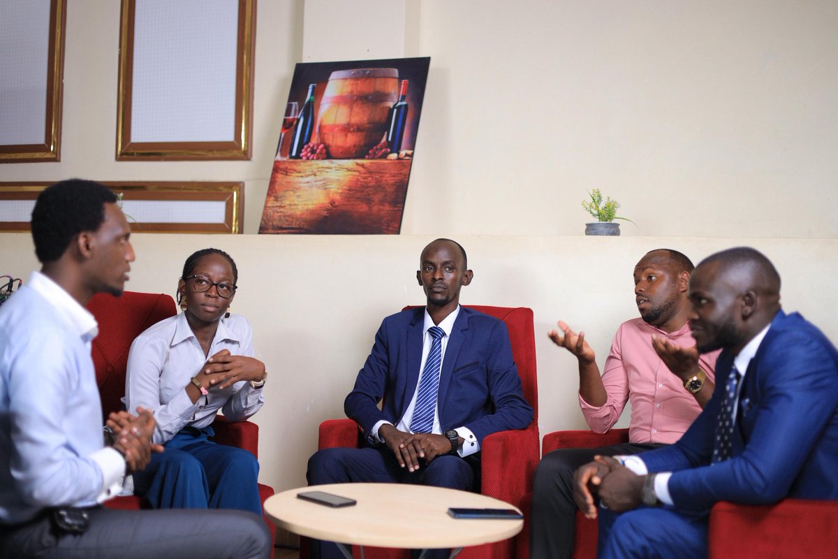 kwiocwiny71795's tweet image. Discussing about the EAC 15th Ordinary Head of State Summit that was held in Arusha, Tanzania while linking it up with other debates within EAC Member States.
#EACSummit #DiplomaticRelations