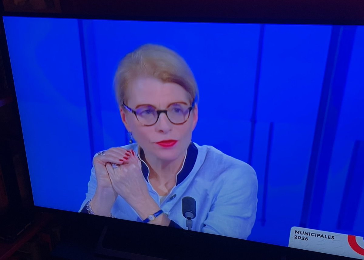 Félicitations <a href="/lesRepublicains/">les Républicains</a> <a href="/jeunesreps/">Les Jeunes Républicains</a> élus ou réélus dans les communes gérées par la Droite et le Centre 👍 Merci à tous ceux qui ont porté nos couleurs quel que soit leur résultat et rendez vous dimanche prochain pour fêter d’autres victoires 🇫🇷 <a href="/ThomasR2020/">Thomas Rousseau</a> <a href="/ilecallennec/">Isabelle Le Callennec</a>