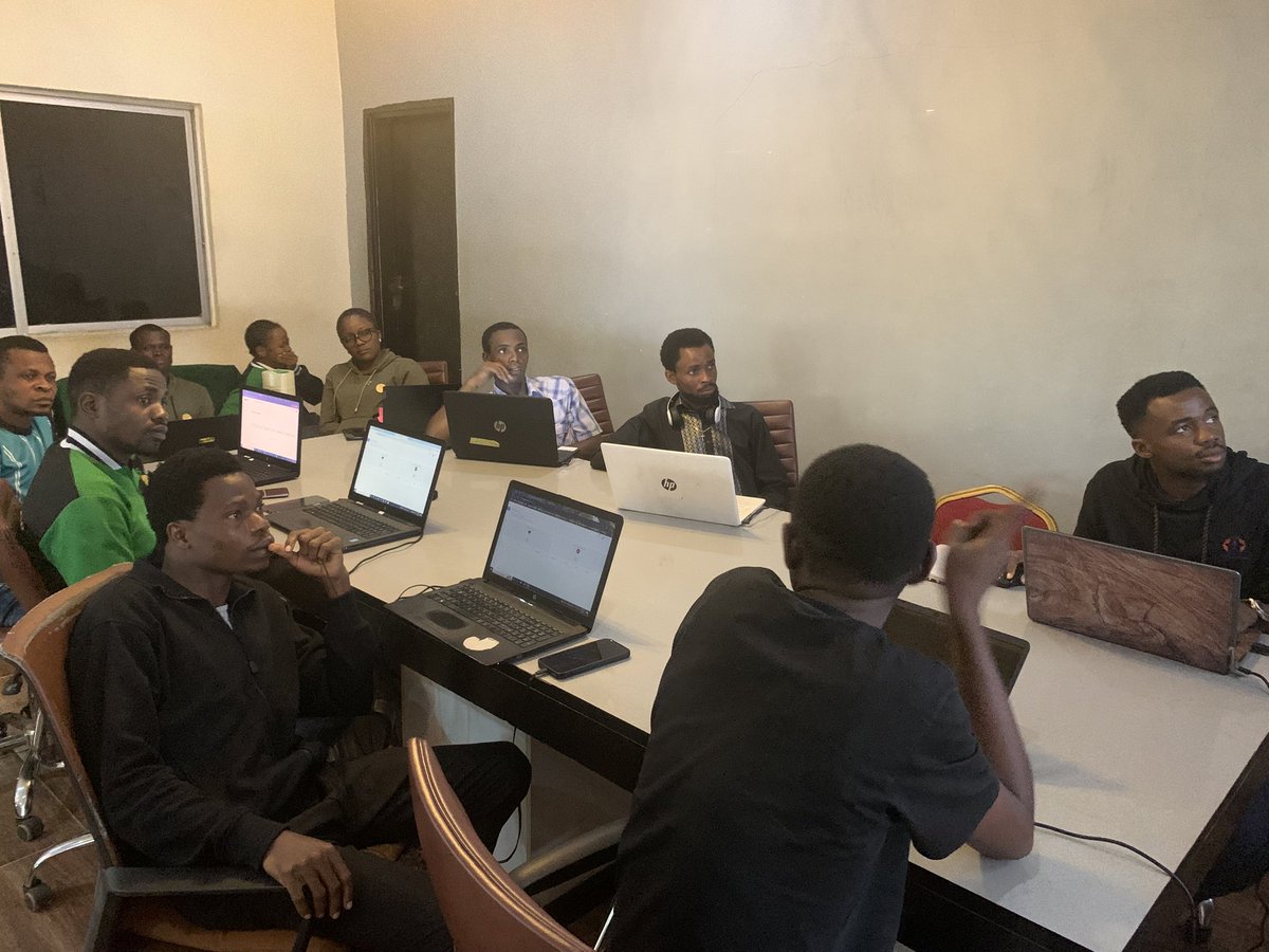 jeffreyoefosa's tweet photo. Imagine starting the week with fewer manual tasks and smoother operations.

That’s what the right software can do.

Talk to your boss and book a call with me this week.  
We help businesses build apps that automate processes, save time, and improve how teams serve customers. https://t.co/cOiIo1I06R