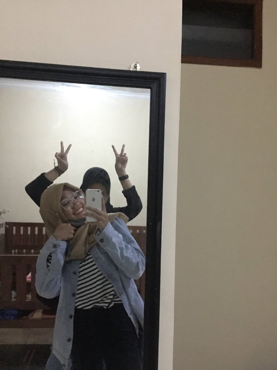 oreowafercrumbs's tweet photo. udah waktunya jaket ini REHAT https://t.co/4lNx8v5EL5