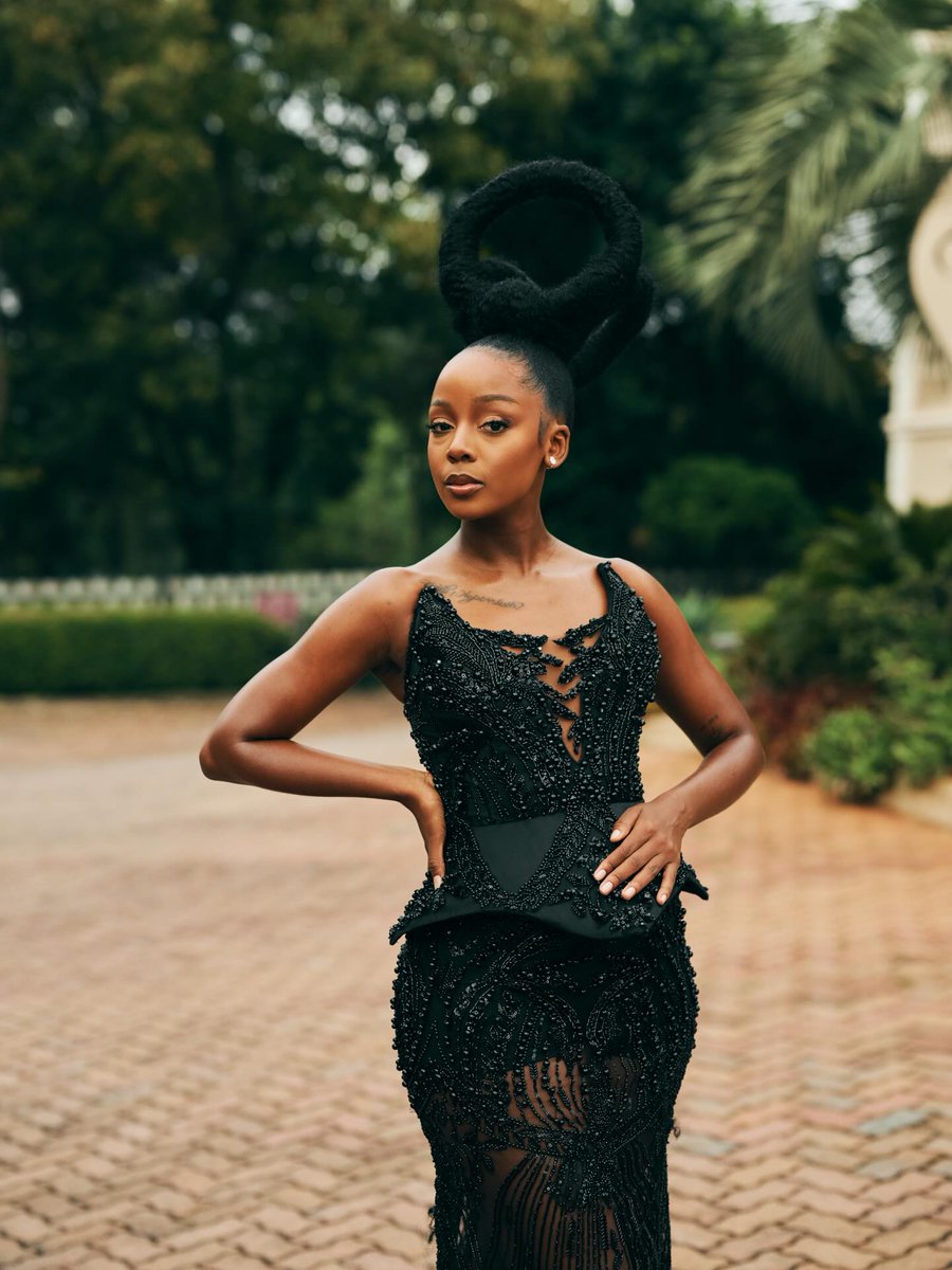 THE FASHION RESOURCE tweet media