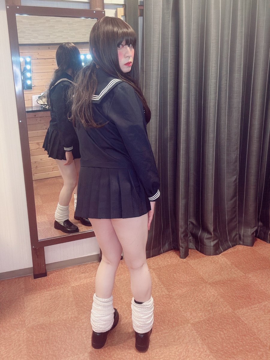 eowwwb1's tweet photo. スカート短すぎて、パンツ見えてるよってよく言われるので、気をつけます🫣 https://t.co/jWLiruIpRC