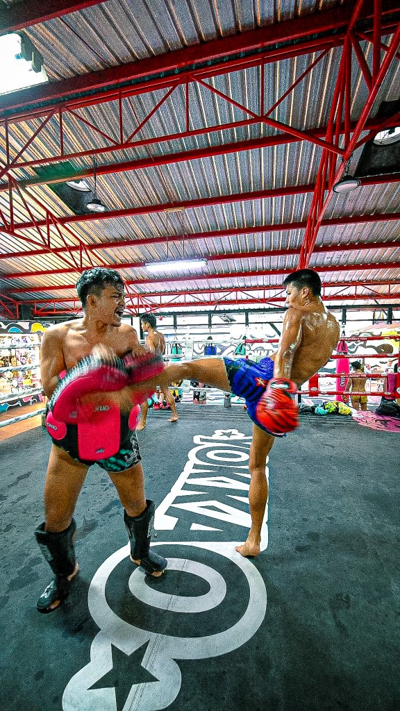 yokkaoboxing's tweet image. Full training camp mode. 🔥
Songpayak is putting in the work ahead of March 25. 🥊
#muaythai #fight #fighting