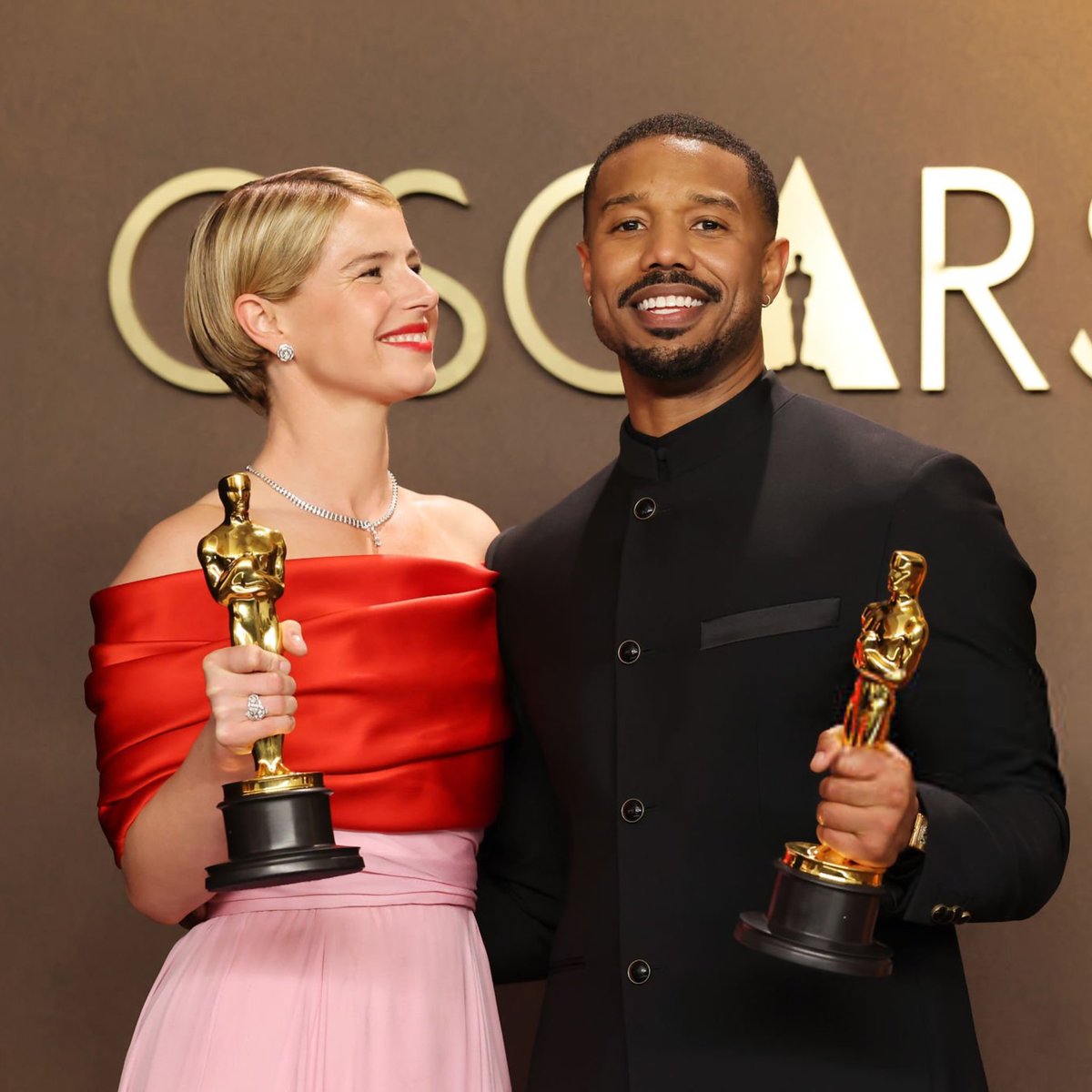 Elvis The Alien tweet media