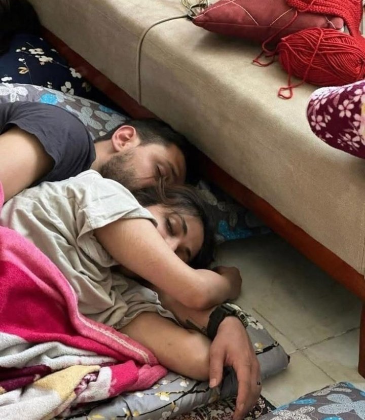 vilanelle_'s tweet photo. en gerçekçi bayram sabahı fotosu https://t.co/kKQG9E7jrq