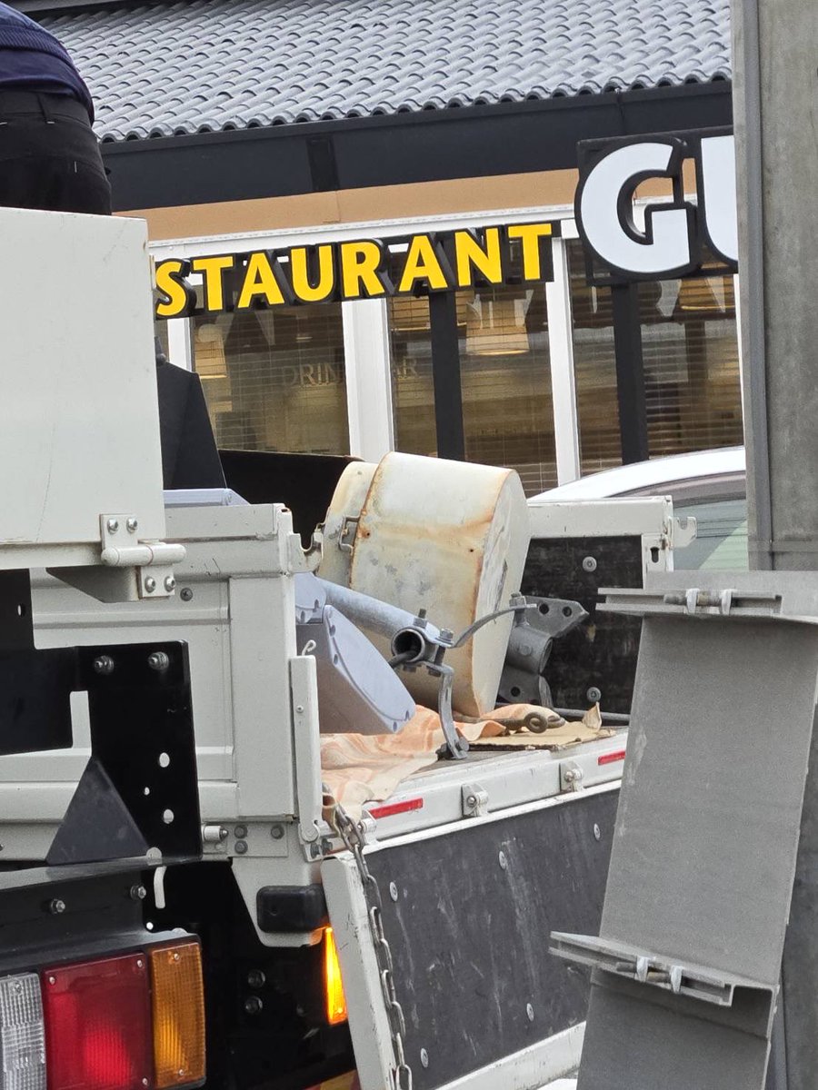 静岡信号 tweet media