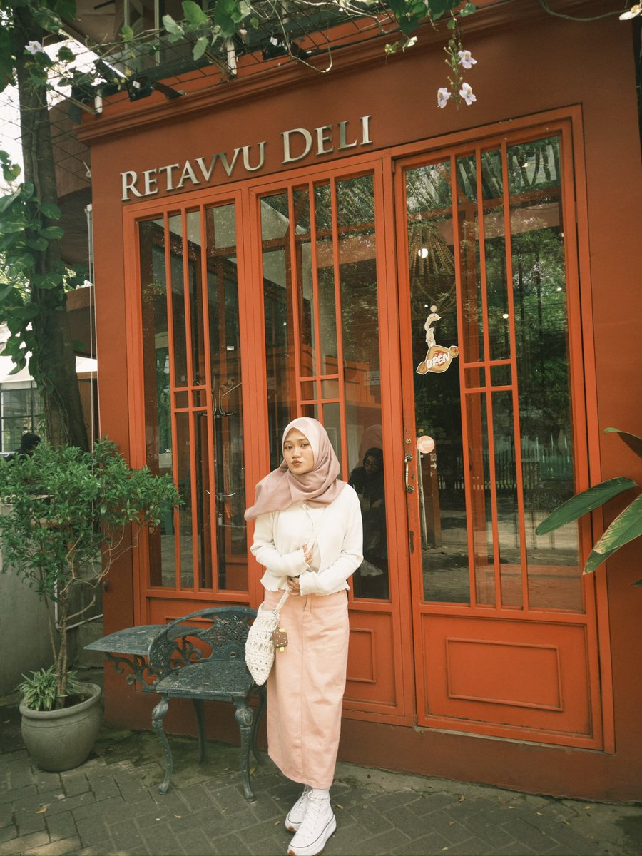 oreowafercrumbs's tweet photo. kalo cardi enih yaa masih bleh deh https://t.co/36JYqvYStw