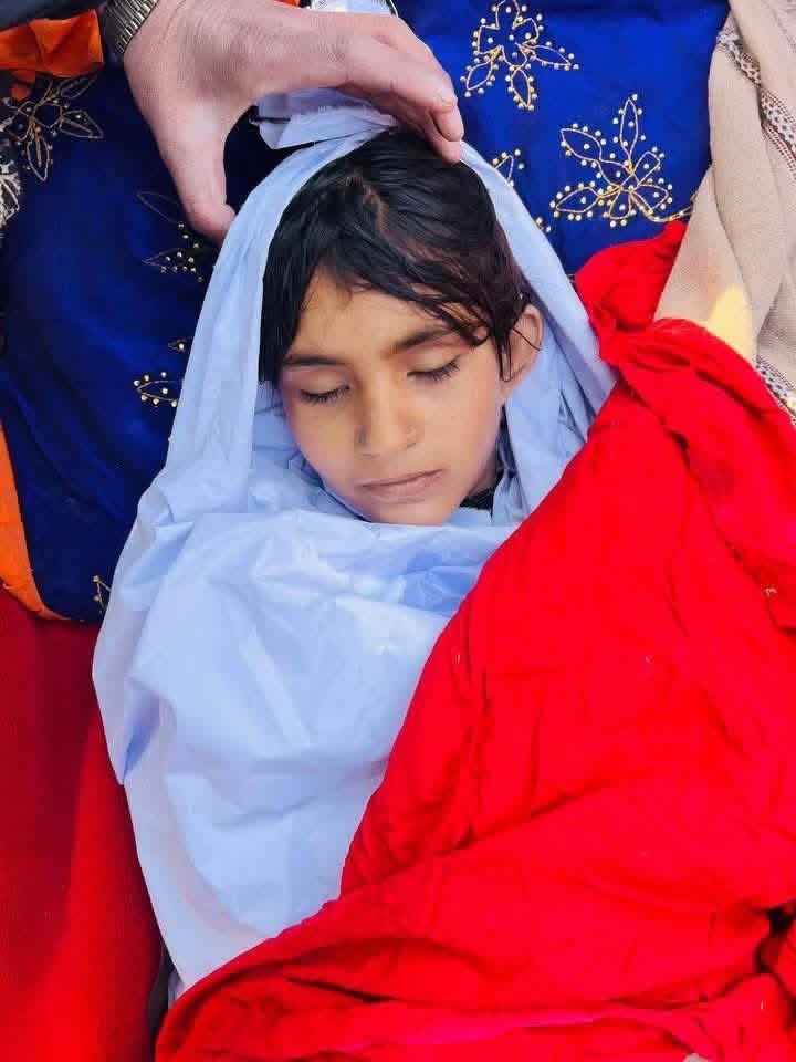 JurRahmat's tweet photo. د ماشومانو په نښه کول/ ستر جنایت دی.
د پاکستان فوځي رژیم په حملو کې تر دې دمه په لسګونو ماشومان شهیدان شوي؛ په سلګونو زخمیان او په زرګونو بې ځایه شوي دي.
#یونسیف او #ملګري_ملتونه په یاده برخه کې یوازې د راپور ورکولو مسئولیت نه لري،دوی باید دا جرم و ګڼي او په کلکو ټکو یې وغندي. https://t.co/iS9kfPgaAD
