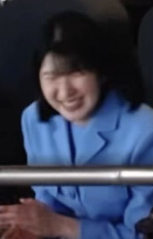 キツ〜w
何がそんなにおかしいのか？w

お口の歪みもすごいわねー