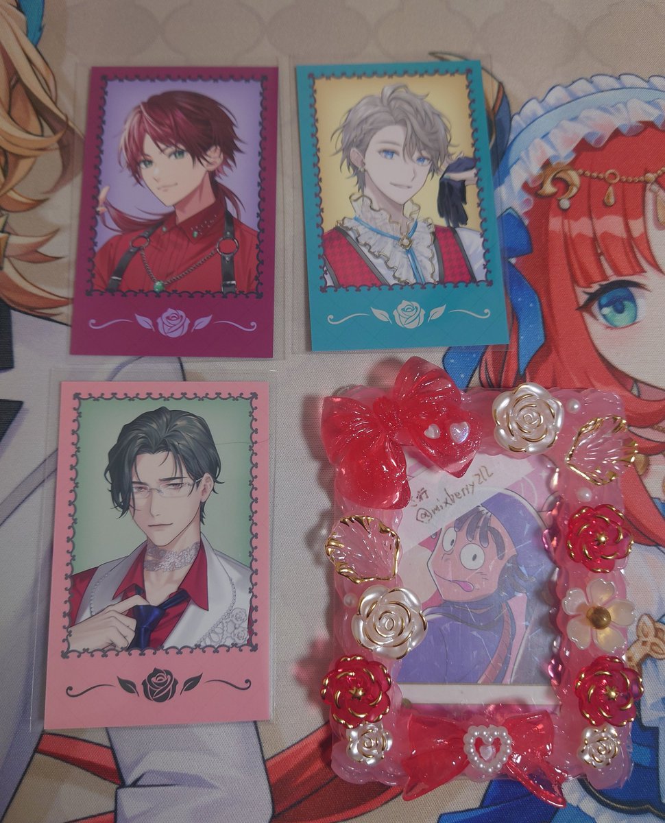 mixberry212's tweet photo. 【交換/譲渡】にじさんじ  Rose Valentine  バレンタイン　チェキ風カード

譲→1枚目
求→2枚目もしくは3枚目、3点まとめての場合のみ定価＋送料

同種の場合上段のお2人は赤い方との交換のみ
上段左の方は同種の場合厳しめ、下段ピンクの方含めた2︰2以上のみ

郵送もしくは都内手渡し可能 https://t.co/Aqws1FfcEo
