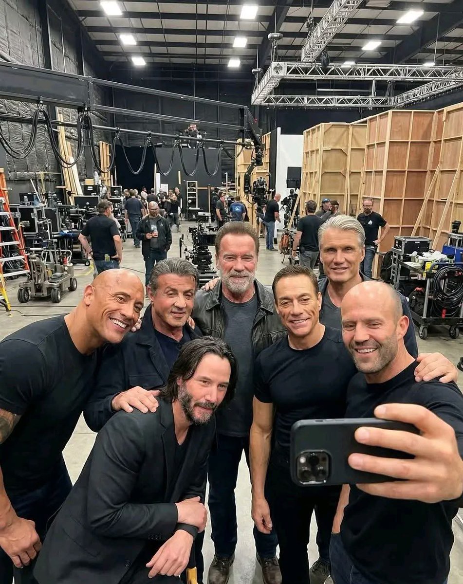 Real Keanu Reeves tweet media