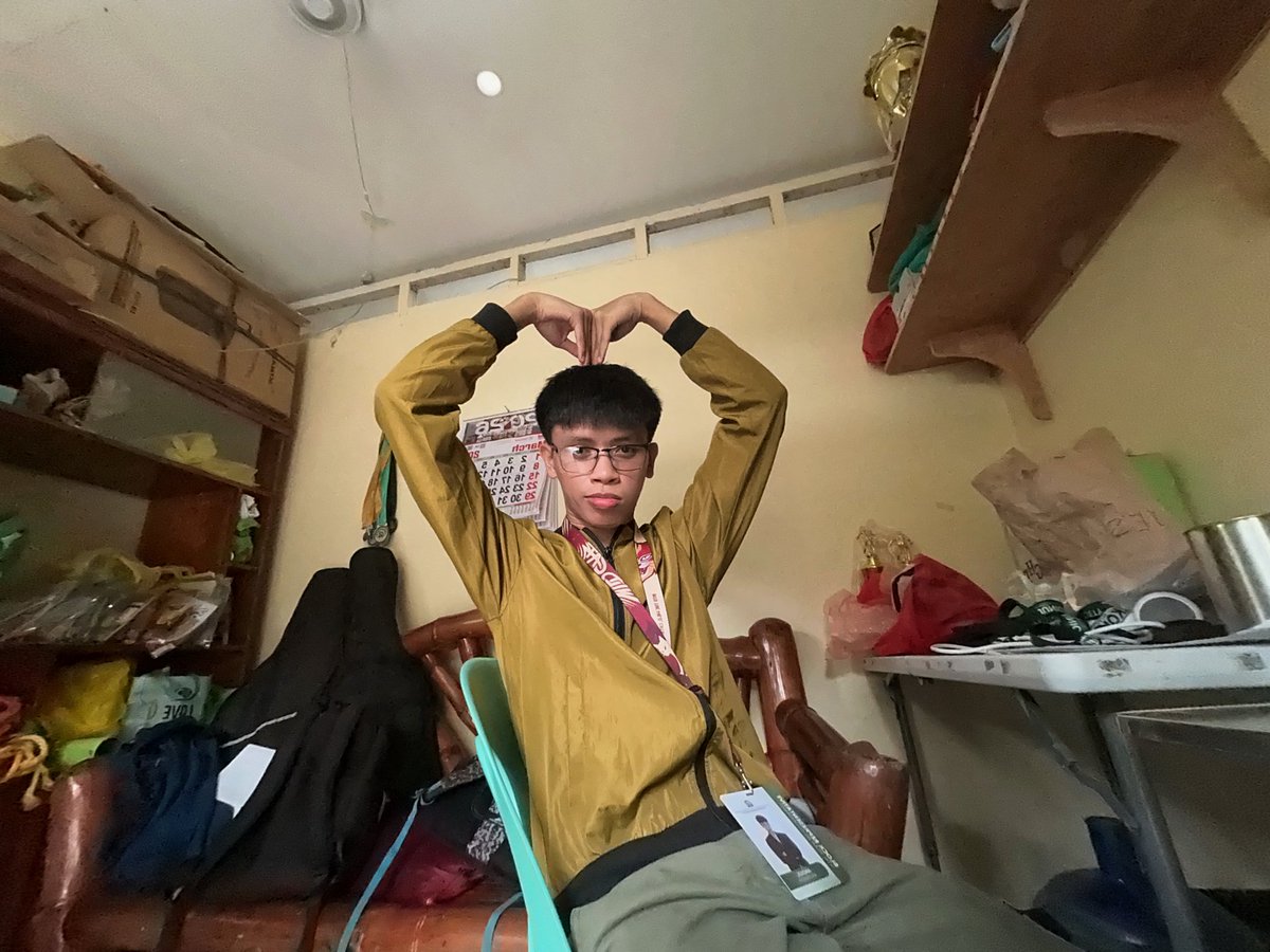 selenobaby tweet media