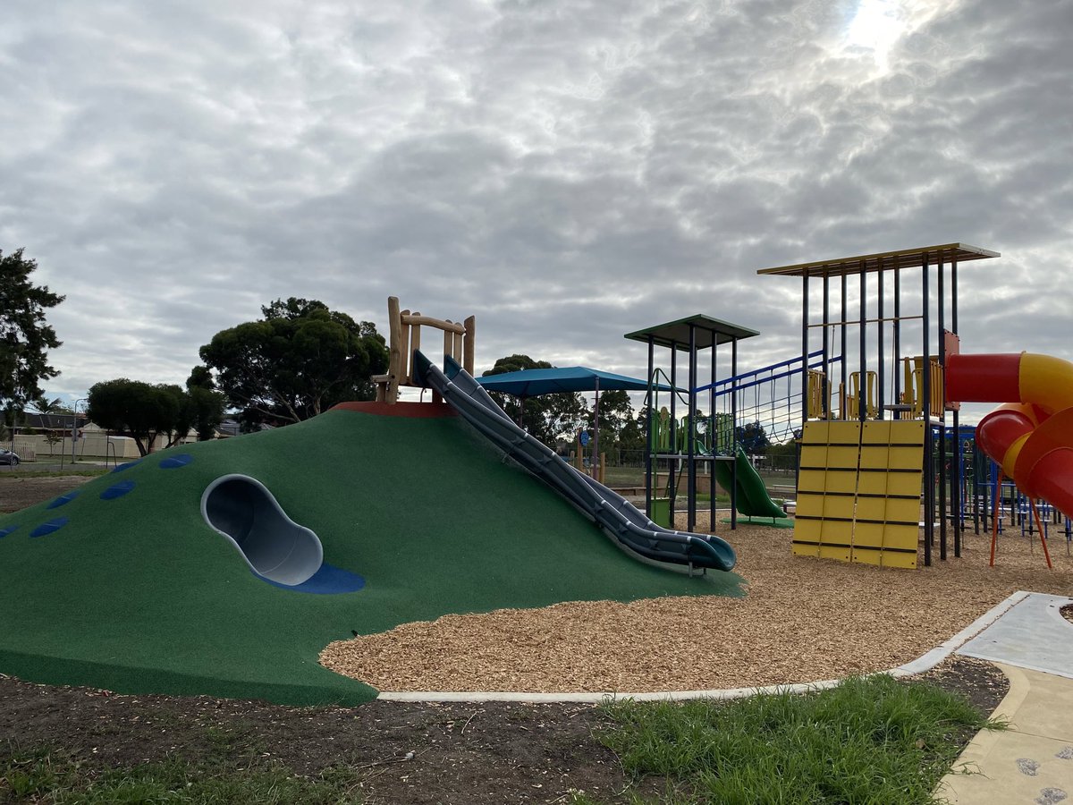 MonmiaPS tweet media