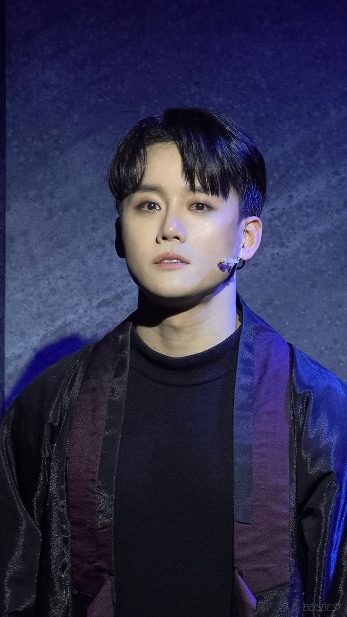 베이 tweet media