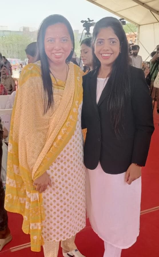 Pooja_Zole's tweet photo. बालकल्याण मंत्री अदिती ताई तटकरे आपणांस वाढदिवसाच्या हार्दिक शुभेच्छा...❤️🎂
#happybirthday #today #ncp #politics 

@iAditiTatkare https://t.co/vYgzsnIQoa