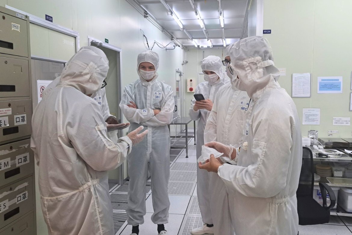 NYCU_official's tweet image. 🔗 Connecting Taiwan and the world through semiconductors.

Through the Taiwan–UK #Semiconductor Talent Program, UK graduate students visited #NYCU to study semiconductor device physics and #IC design, and explore Taiwan’s chip ecosystem—from design to fabrication and packaging.
