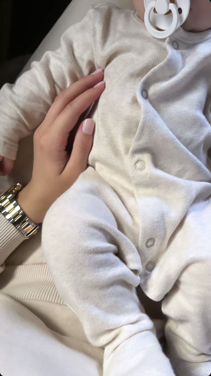 𝐋𝐢𝐧𝐠 tweet media