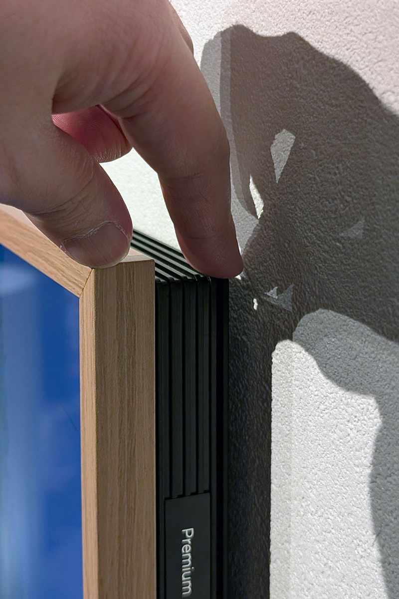 avwatch's tweet image. TCL、名画も楽しめる薄さ4センチの“アートテレビ”クラファン販売へ。約9万円から av.watch.impress.co.jp/docs/news/2093… #TCL #アートテレビ