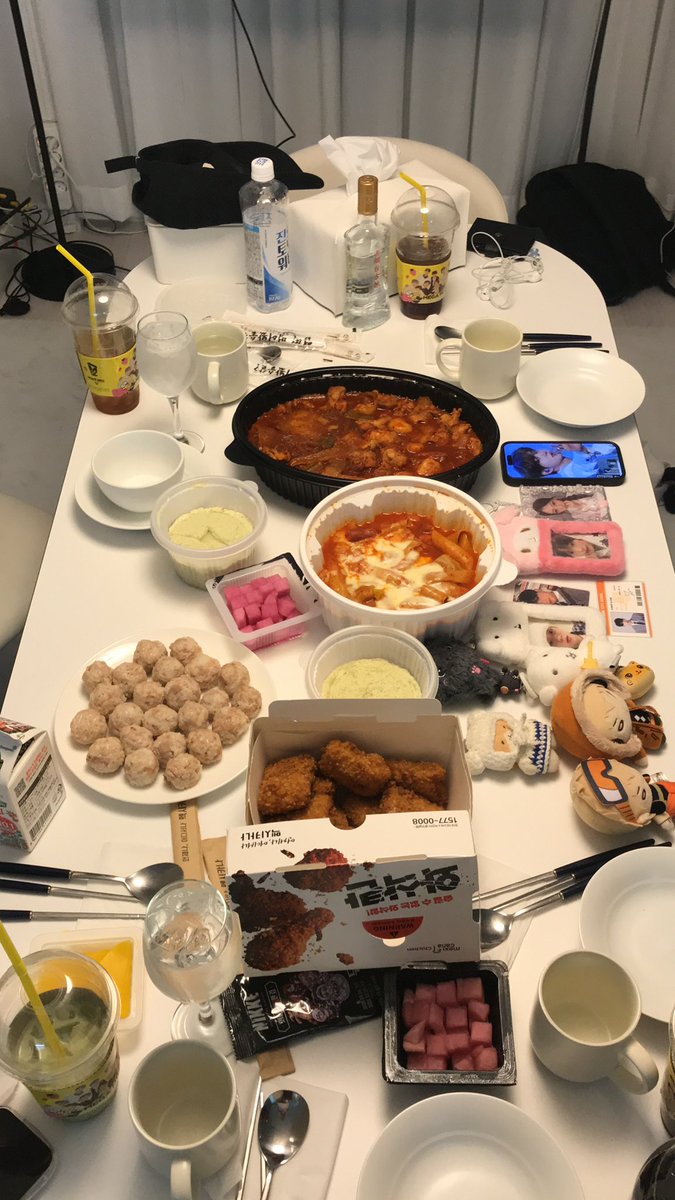 formof1ove's tweet photo. 걸스나잇 필수 준비물
내가 만든 참쫀주 (ㅋㅋ) ✌🏻 https://t.co/1dIQ9tJBai