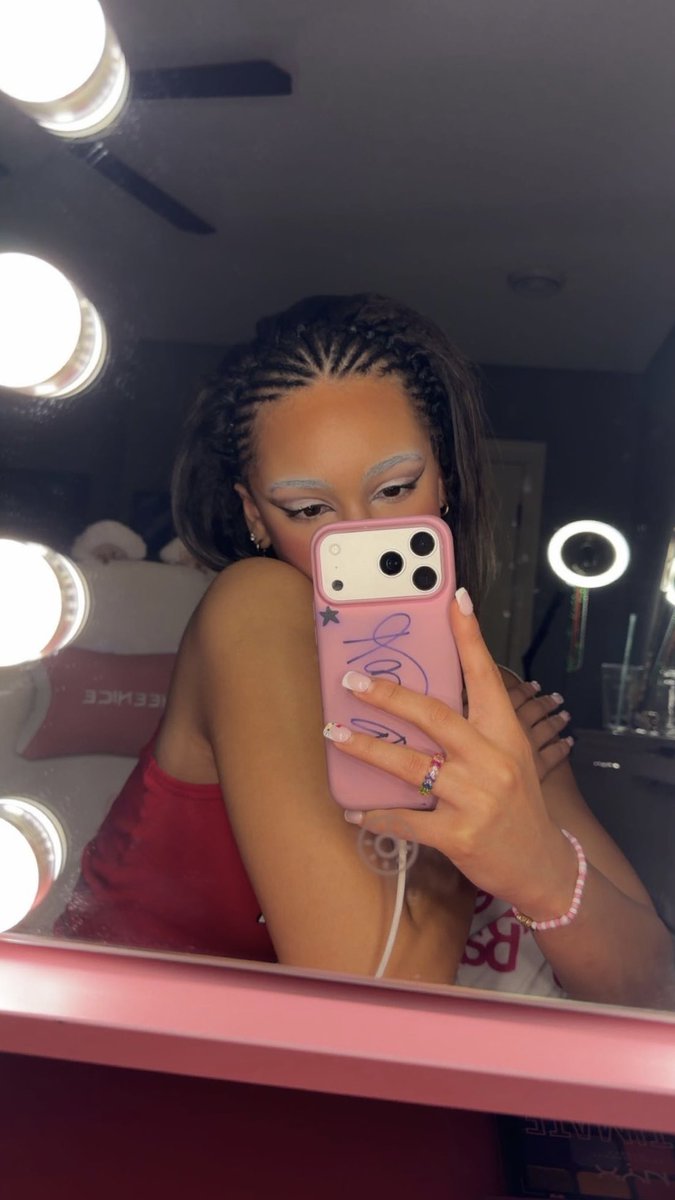 ₭₳€𖤐♡ tweet media