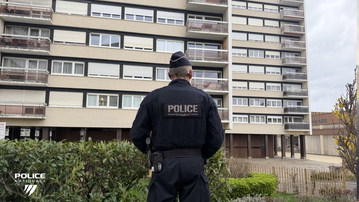 Police Nationale 42 tweet media