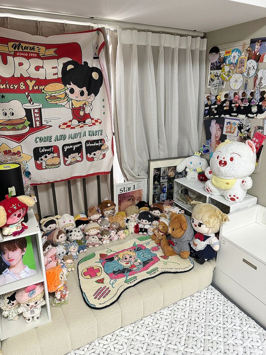 CBoney10's tweet image. "Spring cleaning = treasure hunting!  Organize old items—keep what sparks joy, donate what doesn’t. Your closet (and heart) will thank you. #DeclutterWithJoy #OldItemsNewLife"