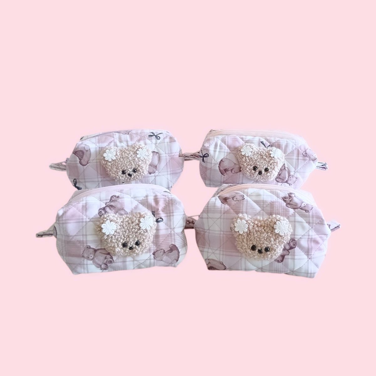 ボックスポーチが出来上がりました💕
4月4日㈯池袋でのマルシェから仲間入りします🧸💕