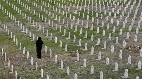 dembaglarilce's tweet photo. Halepçe,Kürt halkının hafızasına kazınan silinmez bir yara,insanlığın utanç vesikasıdır.16 Mart 1988de bir halkın varlığına kasteden bu katliamı,uğradığı zulmü ve yitirdiğimiz canları unutmadık unutturmayacağız. Acı hepimizin acısıdır. 
 #HalepçeKatliamı https://t.co/iNGYYxkZlE