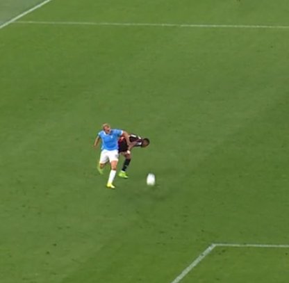 Rossonerosemper's tweet photo. In una sola partita sono successe le stesse cose per cui Marotta ha piantato un casino una settimana intera. https://t.co/2Y4w8YvCjK