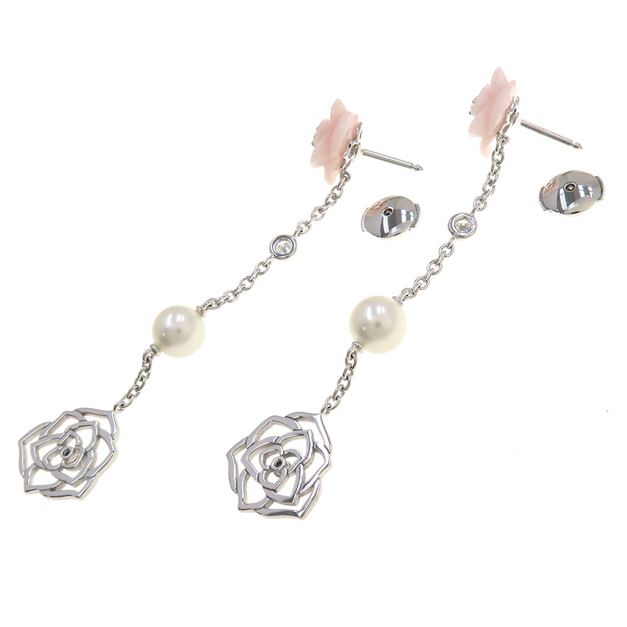 ピアジェ、ローズパールダイヤピアス/ピンクオパールのご紹介です。
Introducing Piaget's Rose Pearl Diamond Earrings with Pink Opal.

上品で存在感のある、ピアジェらしい豪華なピアスです。
These elegant and striking earrings are a luxurious piece, typical of Piaget.
