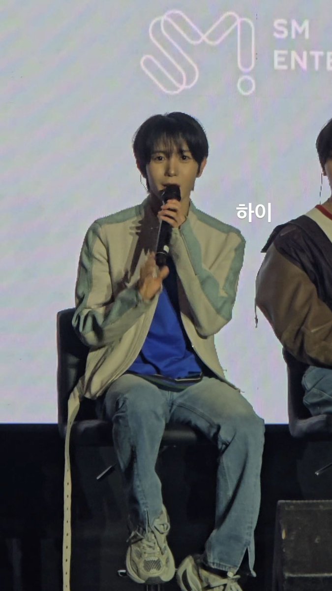 하나 tweet media