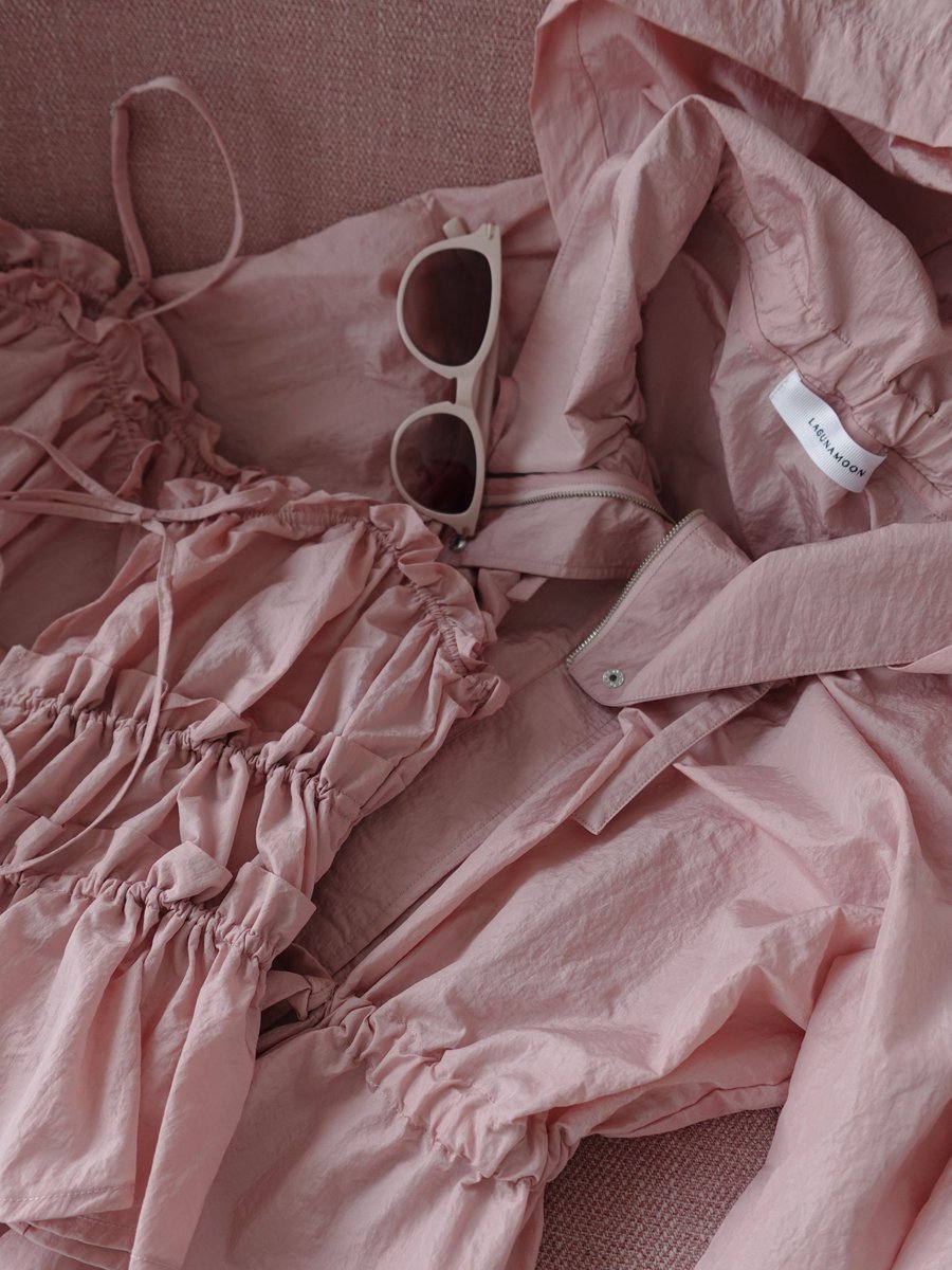 LAGUNAMOON tweet media