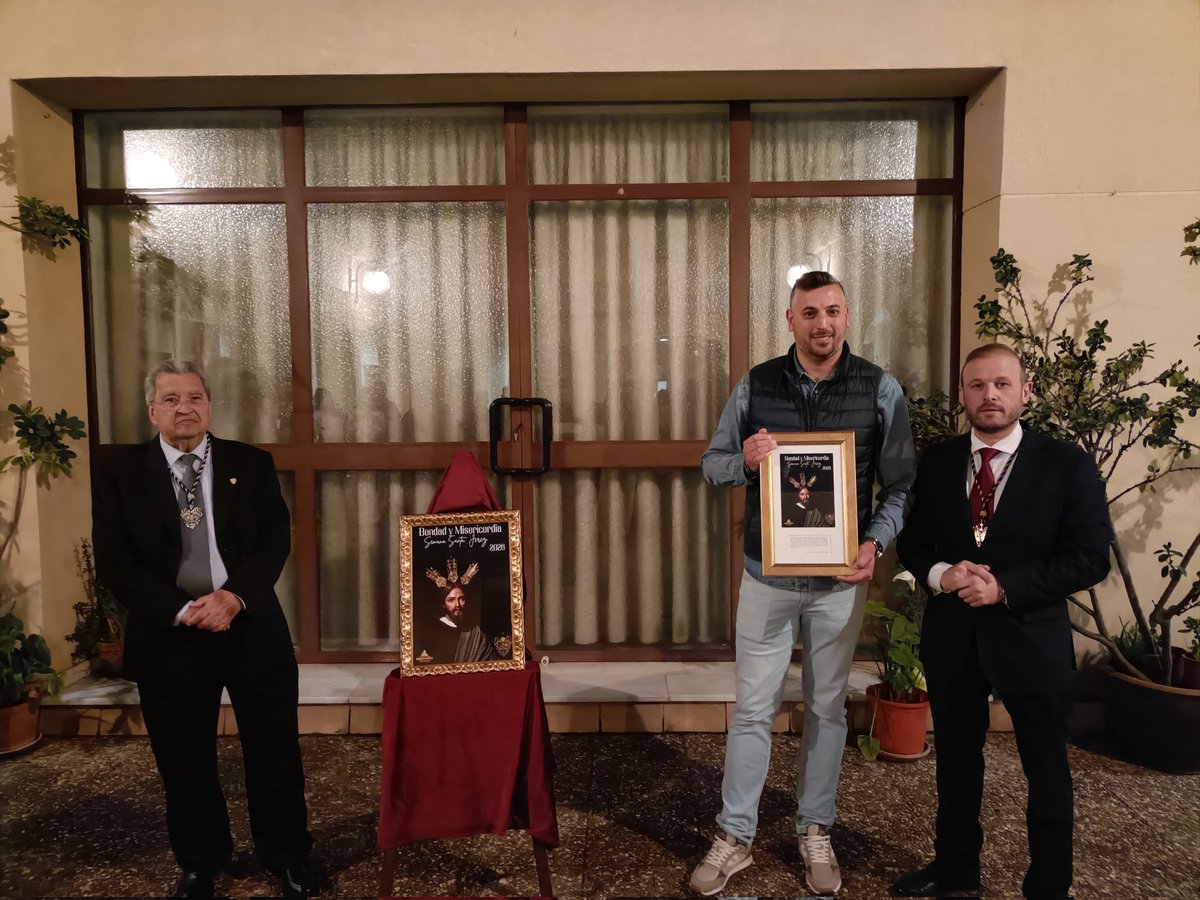 hdadlabondad's tweet photo. 👉 PRESENTACIÓN DEL CARTEL DE LA SEMANA SANTA 2026.

Presentación del cartel de la Semana Santa 2026 de nuestra hermandad.

🛑 Agradecer a su autor Juan Luis Llamas González el cariño con nuestra hermandad y por realizar el cartel y al Grupo de Limpiezas Martínez. https://t.co/4qmIESmA43