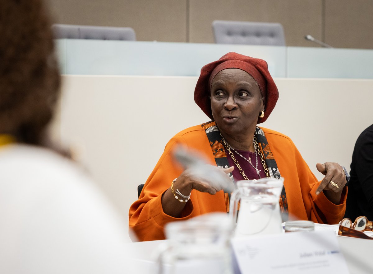 IntlCrimCourt's tweet image. #AccessToJustice: During a visit to the #ICC, 13 justice ambassadors from #CentralAfricanRepublic met w/ ICC President Judge Tomoko Akane, Second Vice-President Judge Reine Alapini-Gansou, Registrar Osvaldo ZavalaGiler, Deputy Prosecutor Mame Mandiaye Niang, (...)