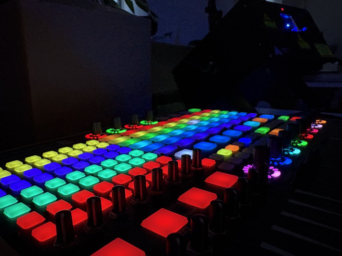 pro-laser.jp tweet media