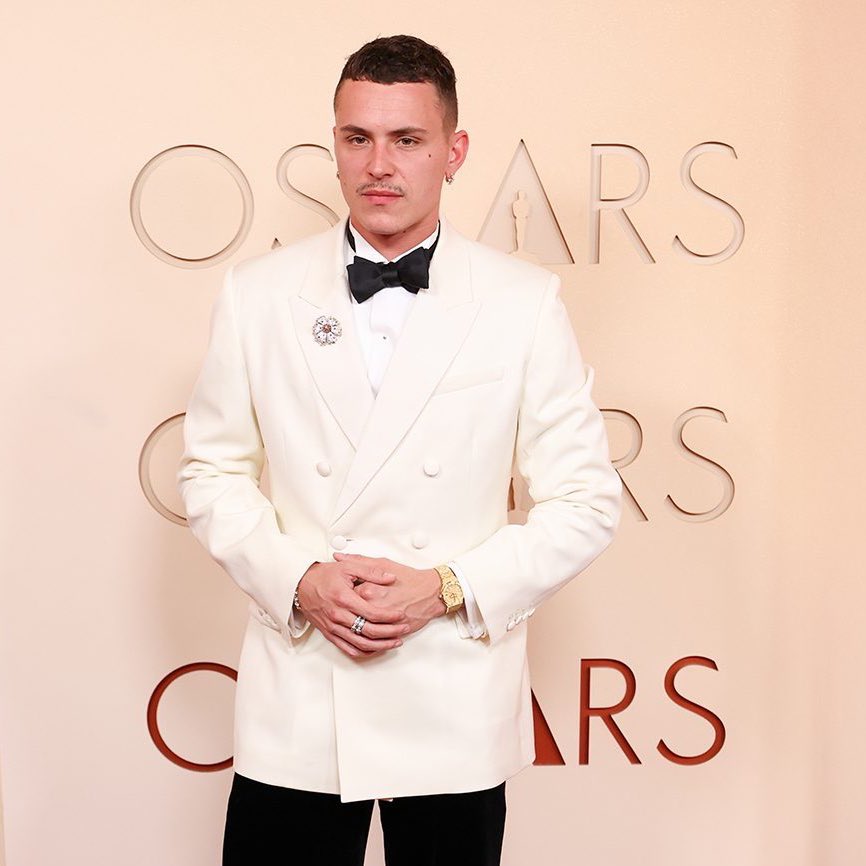 PreviouslySerie's tweet image. #Élite #ÉliteNetflix

🔴NOVEDAD🔴

Solo la élite acude a los #Oscars. Los dos actores protagonistas coinciden de nuevo juntos en la edición 98 de los premios #Oscar.

Ander y Patrick❤️