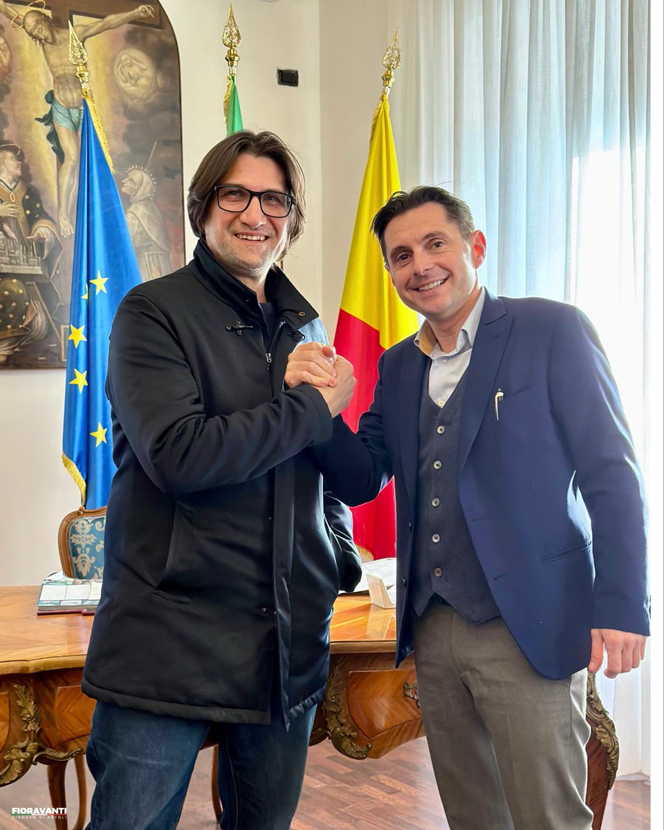 MFSindacoAscoli's tweet photo. Congratulazioni a #FabioSalvi per l’elezione a nuovo Presidente della Provincia di Ascoli Piceno! 👏🏼

Premiato il progetto innovativo e trasversale del centrodestra: ora è davvero arrivato il momento di fare squadra, per favorire crescita e sviluppo di tutto il territorio 🫱🏻‍🫲🏼 https://t.co/TkbFHzNpKl