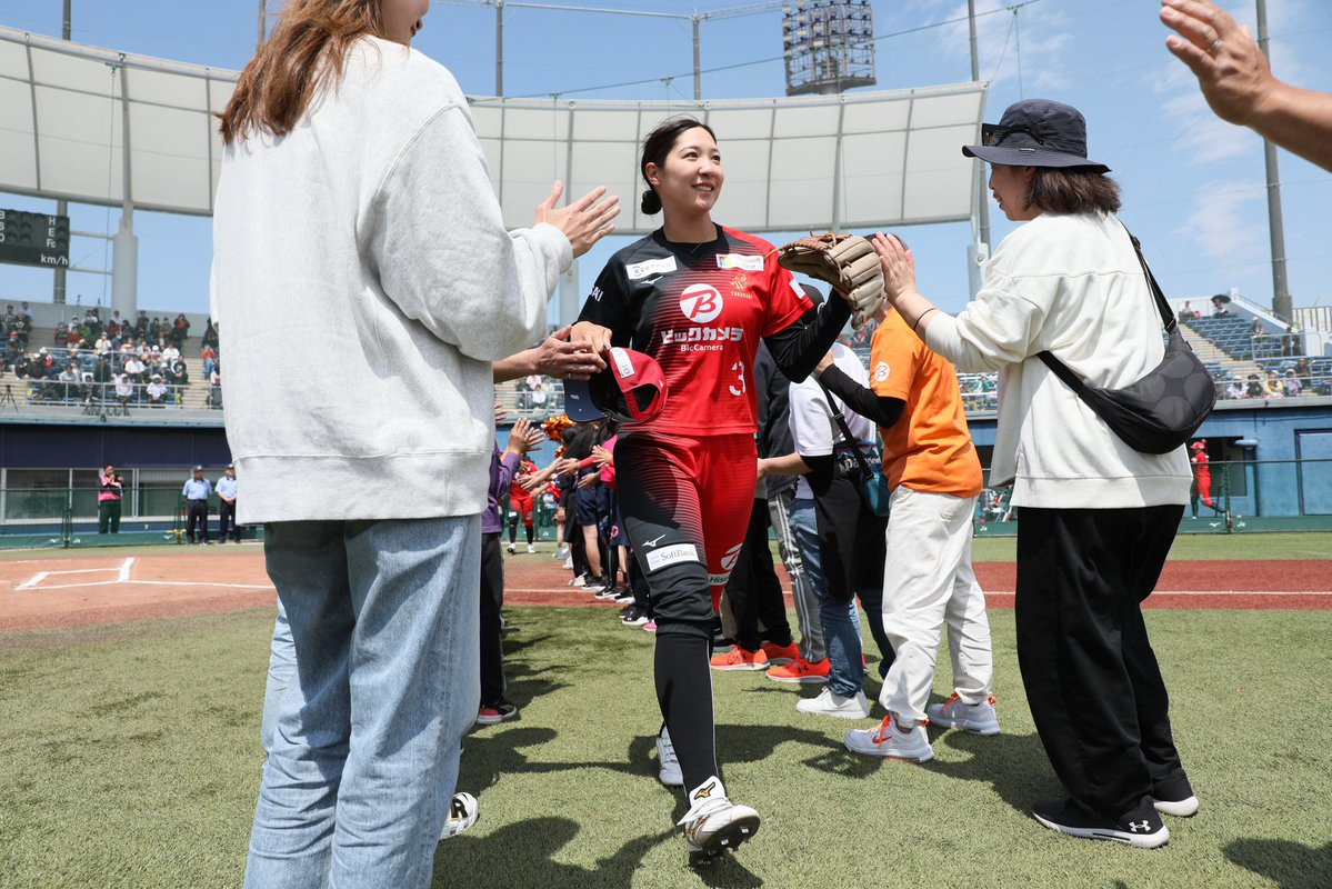 ビックカメラ女子ソフトボール高崎 tweet media