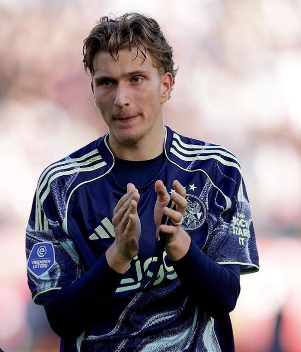 De Tribune tweet media