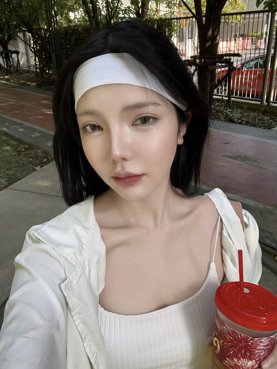 Monny KYLINZ 🍑 tweet media